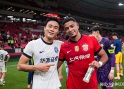 九游娱乐-包含今晨全明星赛焦点战，上海海港遗憾出局，气氛紧张，年轻球员得到机会的词条
