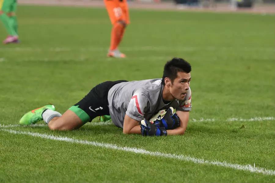  江南战狼队对阵江畔朱雀队，拳击淘汰赛火力全开，门将神扑救主——防守强度拉满