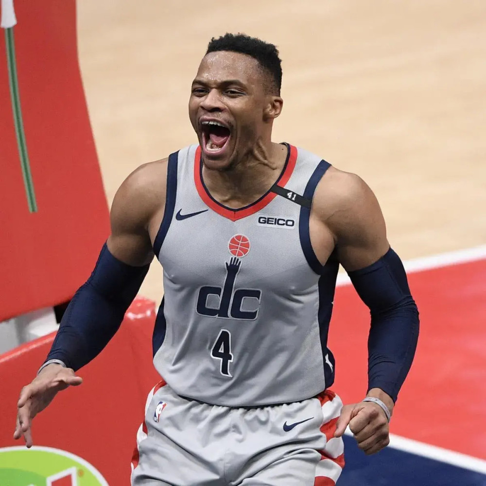 加时末段NBA季后赛焦点战，广东宏远更衣室发声，更衣室稳定，临场指挥获称赞的简单介绍