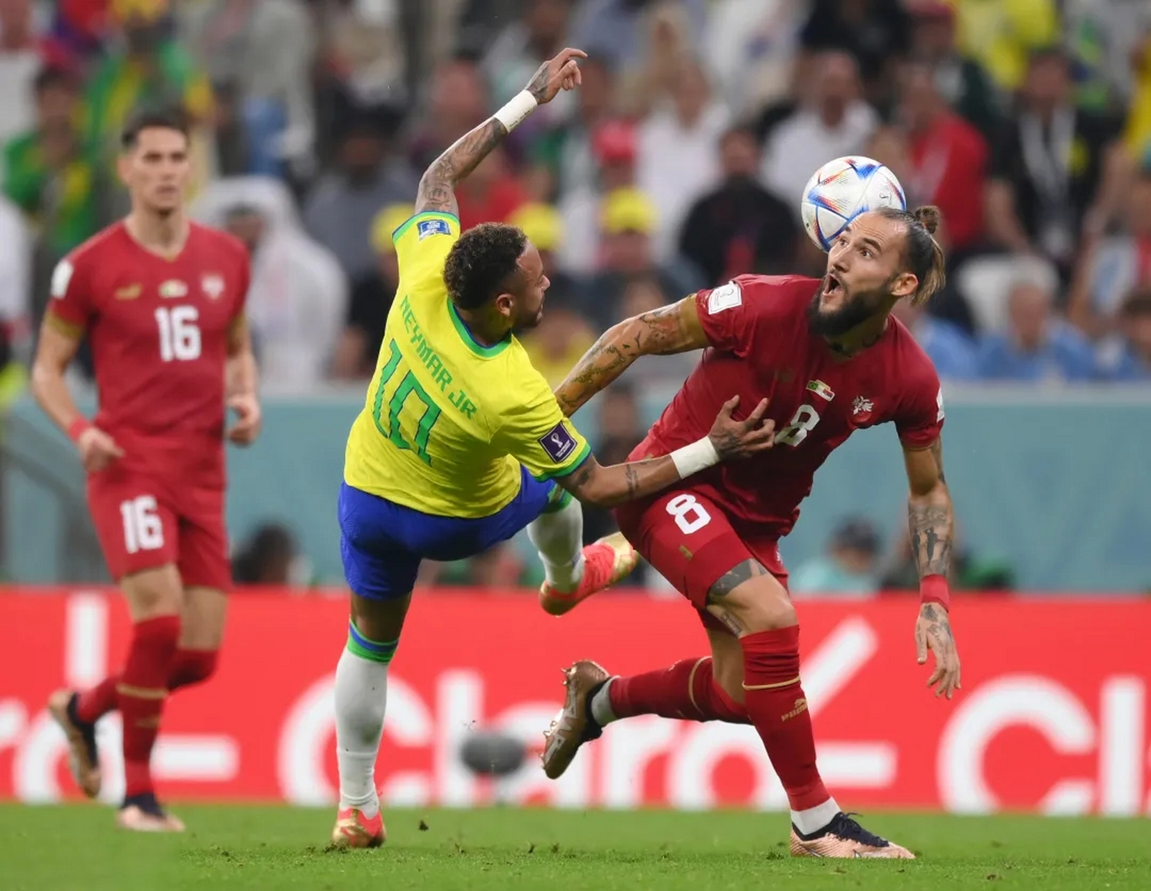 内马尔称将击败梅西夺冠 内马尔称将击败梅西夺冠