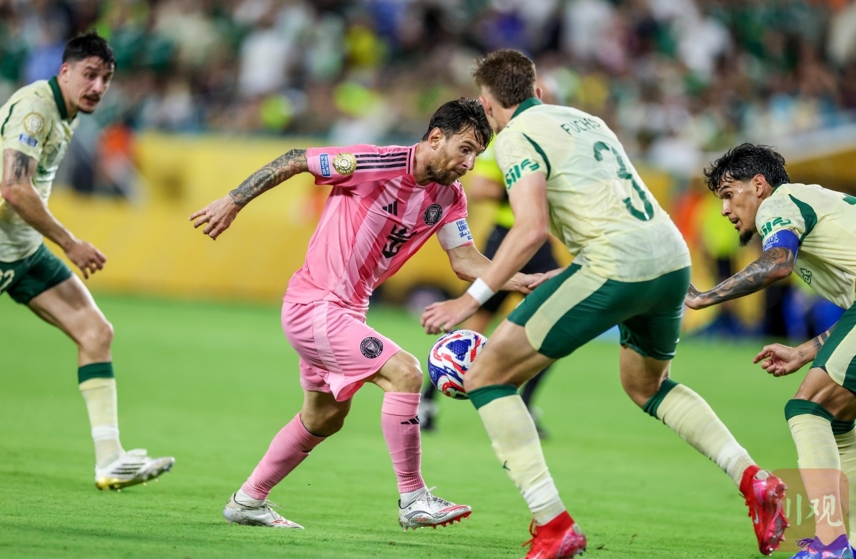 包含梅西回归赛场，挺进下一轮首场状态亮眼，老鹰观众沸腾！的词条